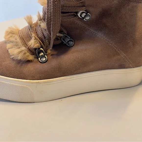 J/SLIDES Tan Suede and Fur Lace UpWinter Boot white Sole Women’s size 7.5